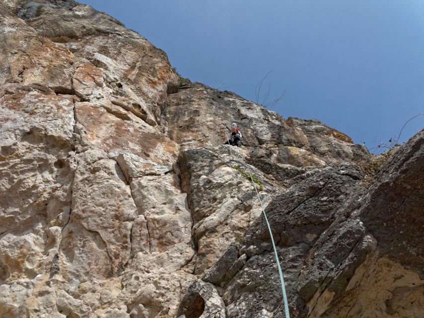 Lisbon or Sesimbra: Guided Rock Climbing Tour in Arrábida - Private Pickup From Lisbon or Sesimbra, Then Straight to the Rock