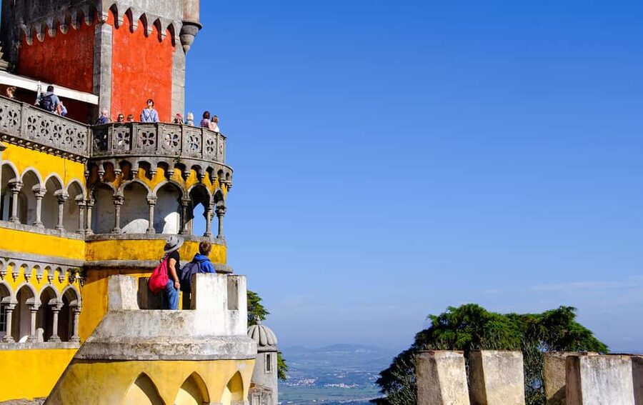 Lisbon: Pena Palace, Sintra, Cabo da Roca & Cascais Day Tour - Cascais break time: seaside strolling with time to eat and shop