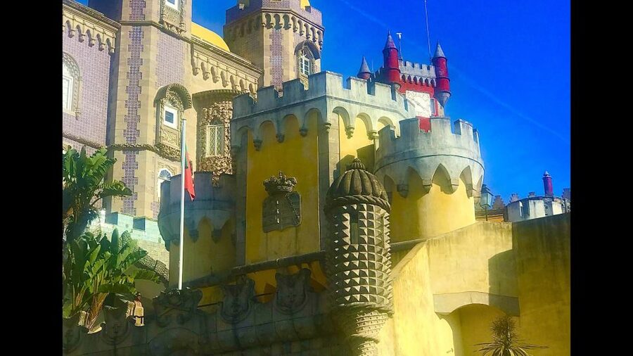 Lisbon: Pena Palace, Sintra, Cascais, and Cabo Roca Day Trip - A full day route that actually makes sense: Pena, Sintra, Cabo, Cascais