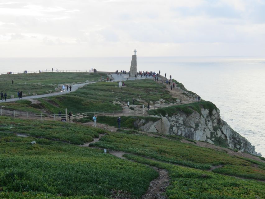 Lisbon: Pena, Regaleira & Atlantic Coast Tour with a Local - Key things that make this Lisbon to Sintra day worth it