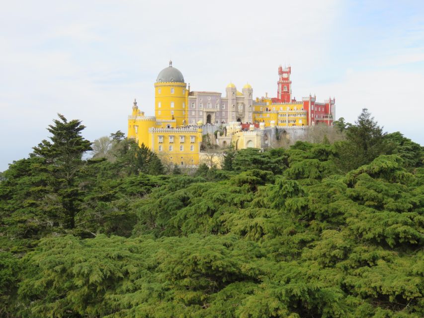 Lisbon: Pena, Regaleira & Atlantic Coast Tour with a Local - Who should book this Lisbon to Sintra and Atlantic Coast tour