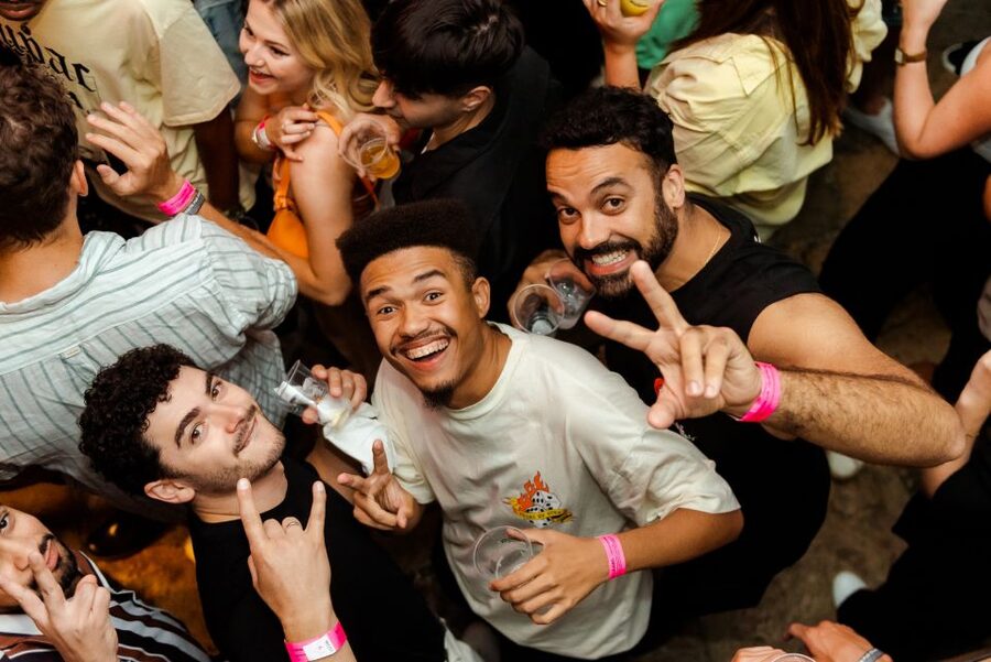 Lisbon PinkStreet Pubcrawl: 1hOpen Bar, Shots,VIP Club Entry - Open bar details, plus the upgrade if you want spirits