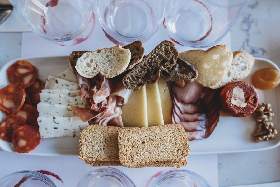 Lisbon: Portuguese Wine and Cheese Tasting with Lunch - Location Tips: How to Find the Bar Without Stressing Out