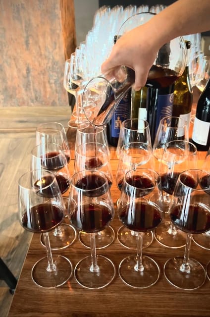 Lisbon: Premium Port Wine Tasting & Tapas - The expert-led tasting: white, ruby, tawny, and how to choose well