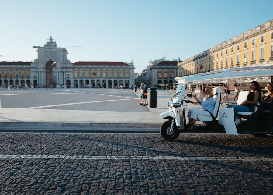 Lisbon: Private Christmas Lights Tour by Eco Tuk Tuk - Why Lisbon Christmas lights feel like a win in 1 hour