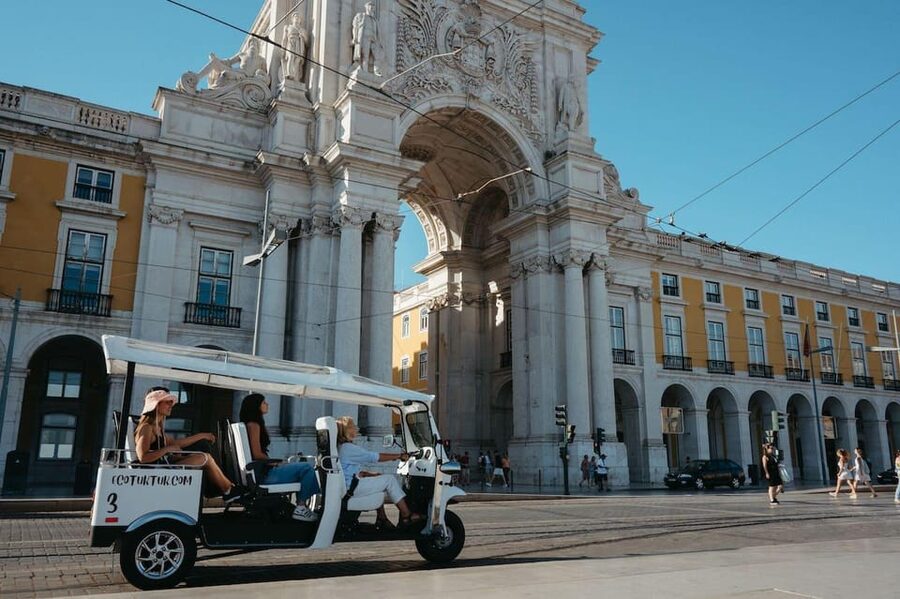 Lisbon: Private Christmas Lights Tour by Eco Tuk Tuk - Chiado in lights, stylish streets, and a guided way to spot the details