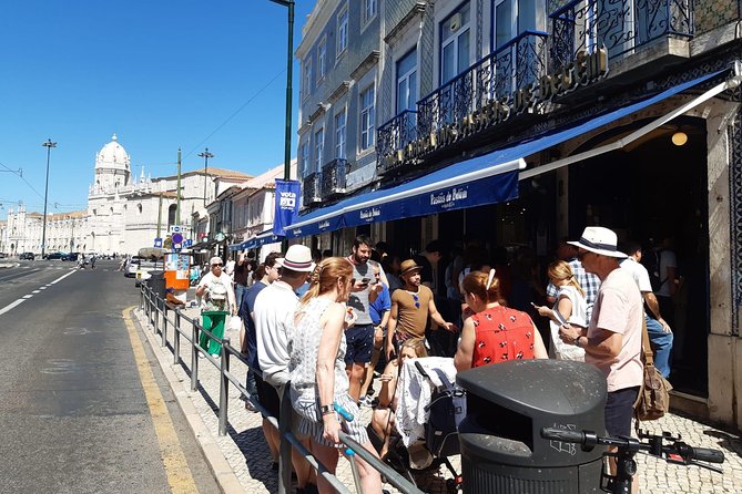 Lisbon Private Driver and Customizable Tour - How far the tour goes, the 130 km radius and 250 km total limit