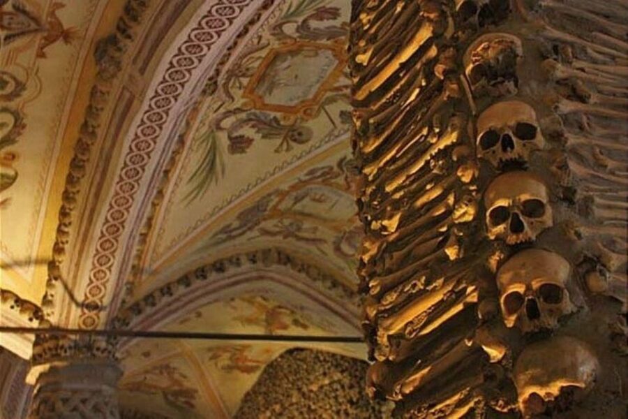 Lisbon: Private Full Day Evora & Alentejo Wine Tour - Chapel of Bones and the Roman Temple of Évora: the big finales