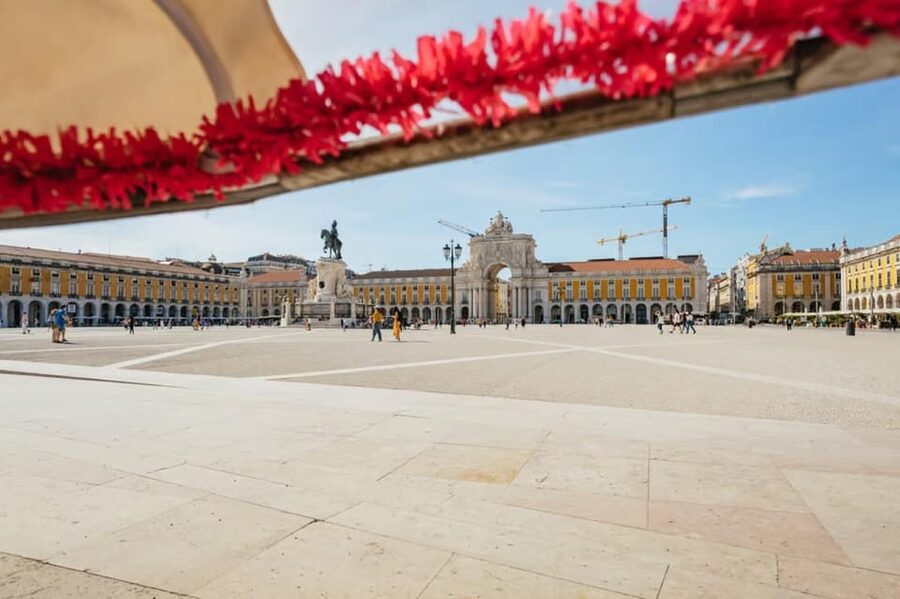 Lisbon: Private Guided Tuk-Tuk Tour with Hotel Pickup - Key highlights you should care about