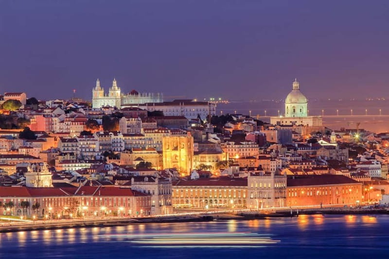 Lisbon: Private Night Tour with Fado Dinner Show - Belém at night: Jerónimos, Belém Tower, and a stop for Pastel de Belem