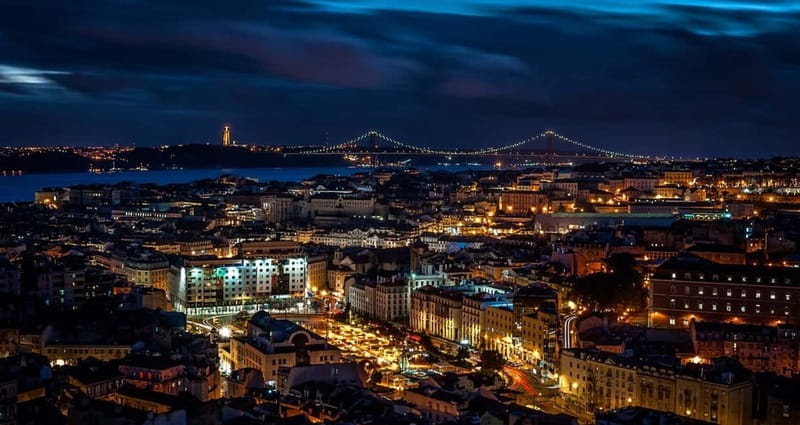 Lisbon: Private Night Tour with Fado Dinner Show - Alfama dinner and a live Fado show, where the emotion is the point