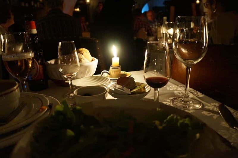 Lisbon: Private Night Tour with Fado Dinner Show - The last drive: historic center lights and photo-ready pacing