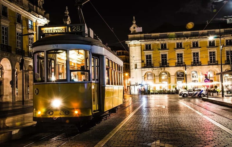 Lisbon: Private Night Tour with Fado Dinner Show - Your route through Lisbon’s illuminated center (Marquês de Pombal, Rossio, Baixa)