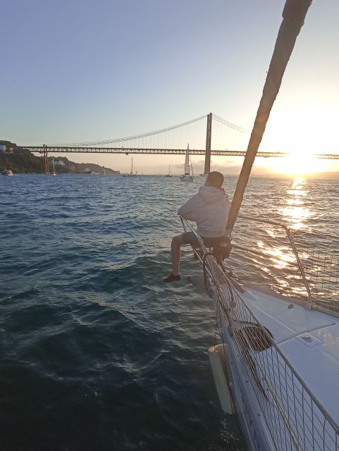 Lisbon: Private Sailboat Tour on Tagus River - Alcântara Dock Check-In: Safety Briefing, Welcome Drink, and What to Expect on Board