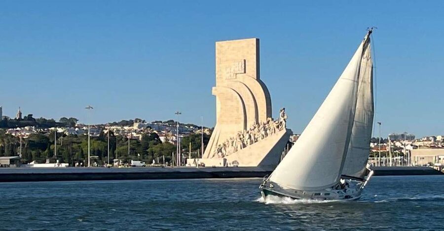 Lisbon: Private Sailing City & Sunset Tour - Lisbon Cathedral and Castle Quarter: Spot the Angles You Will Later Walk