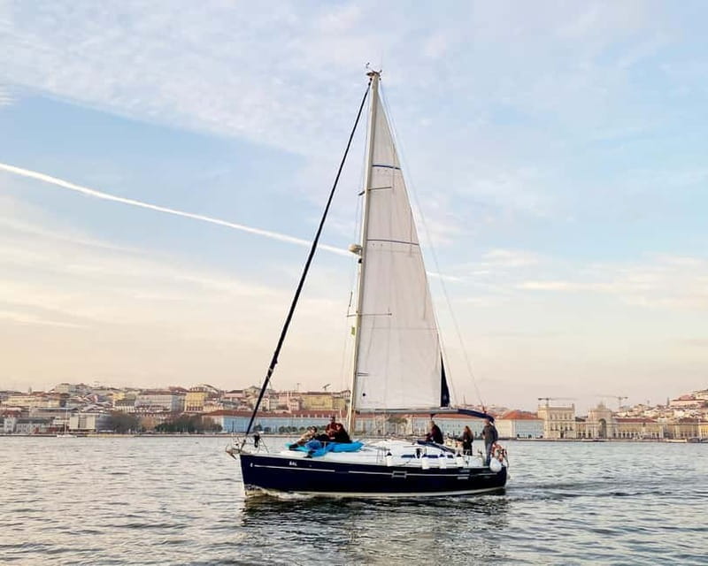 Lisbon: Private Sailing Experience with Locals - Key points I’d circle before you book