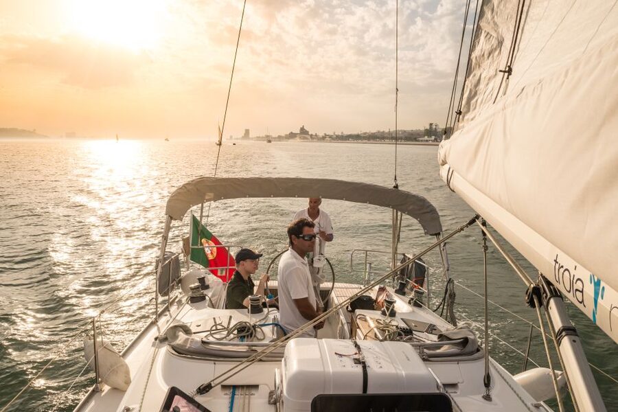 Lisbon: Private Sunset Cruise on the Tagus River with Drink - The pacing and route in plain terms (so you can choose wisely)