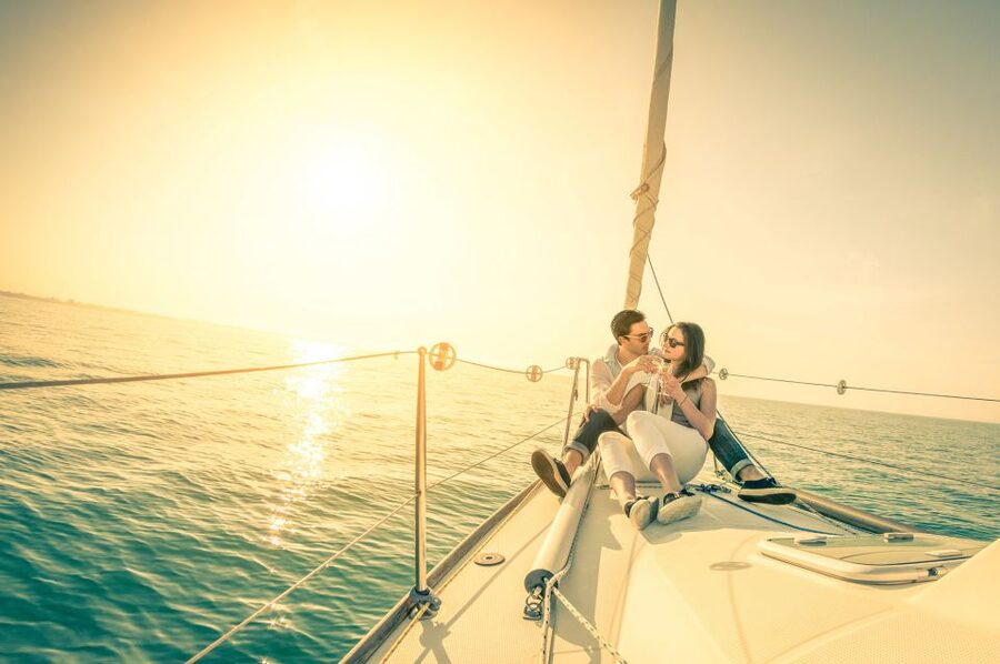 Lisbon: Private Sunset Sailing Tour with Champagne - Special Moments: Proposals, Photos, and the Crew’s Role