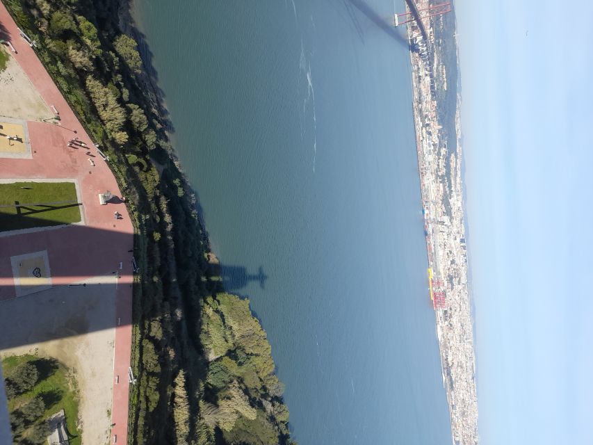 Lisbon: Private Tuk Tuk Tour Christ the King & Abril Bridge - From Hard Rock Cafe to the bridge, fast and fun