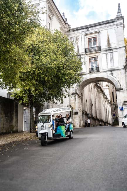 Lisbon: Private Tuk Tuk Tour with Optional Boat Cruise - Key points that matter before you book