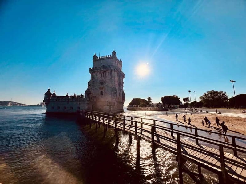 Lisbon: Private Tuk Tuk Tour with Polaroid Photos - Quick practical tips before you book