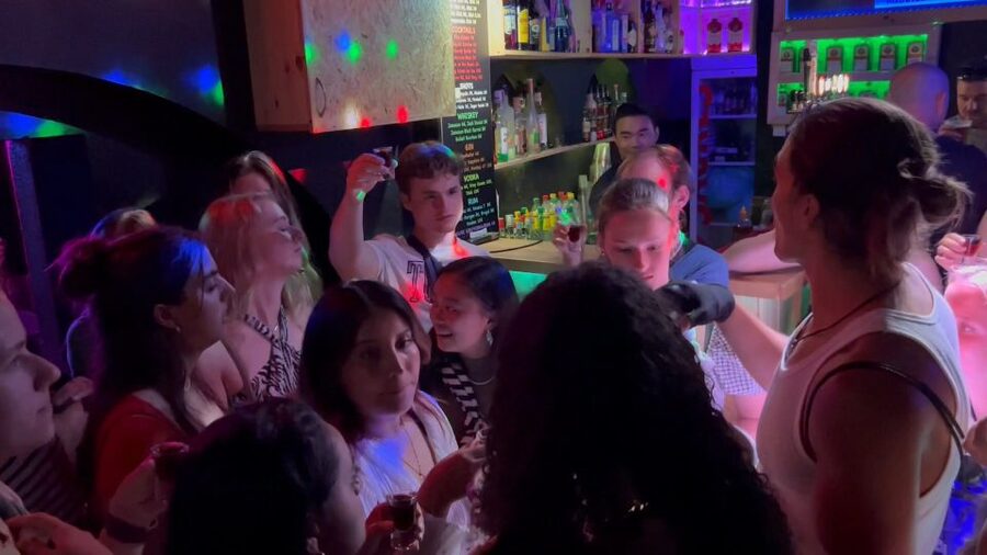 Lisbon Pub Crawl: Unlimited Drinks, Shots & V.I.P Club Entry - What to Wear and Bring for a Smooth Night (Not a Denied-Entry Night)