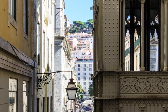 Lisbon Revelation Tour - Largo do Carmo and Chiado & Carmo: 1974, democracy, and a Gothic moment