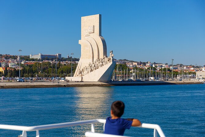 Lisbon River Boat Sightseeing Tour with a Drink - Almada and Christ the King, a big cross across the water