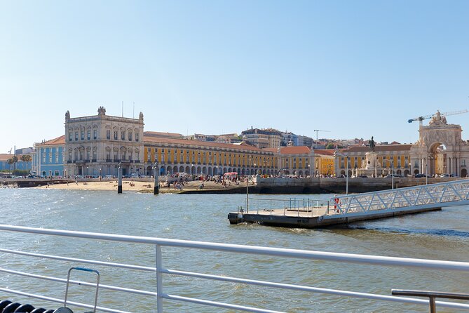 Lisbon River Boat Sightseeing Tour with a Drink - The audio guide setup, English commentary you control