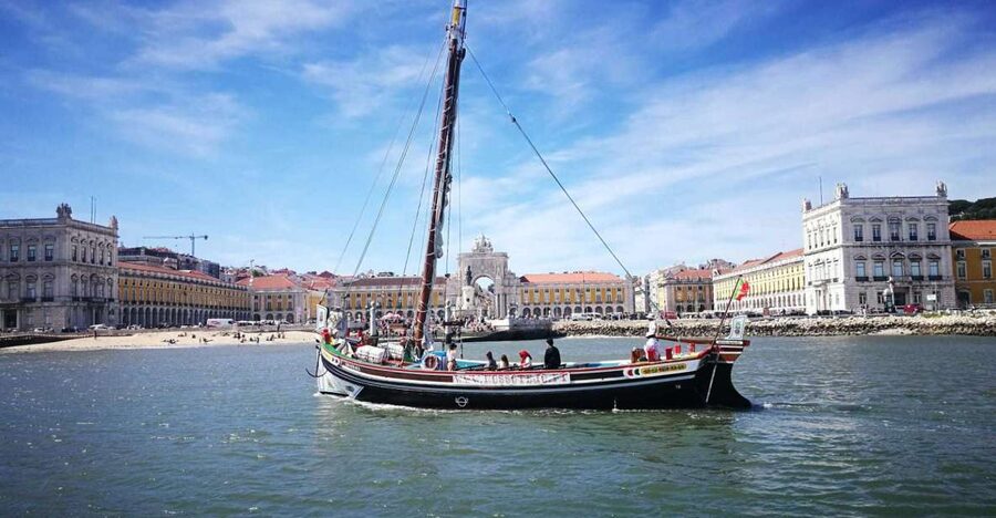 Lisbon: River Tagus Sightseeing Cruise in Traditional Vessel - Praça do Comércio: The City’s Big Square, Seen the Lisbon Way