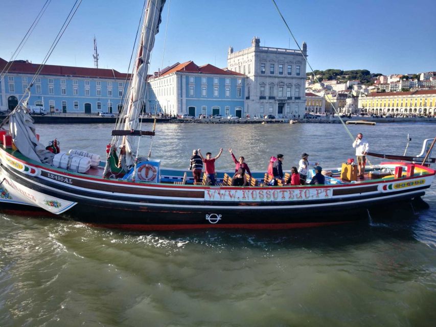Lisbon: River Tagus Sightseeing Cruise in Traditional Vessel - The Live Guide and the Multi-Language Value