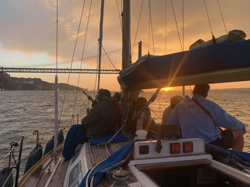 Lisbon: Sailboat Sunset Tour with a Drink - Meeting at Porta 2, Doca de Alcântara, and what to expect on arrival
