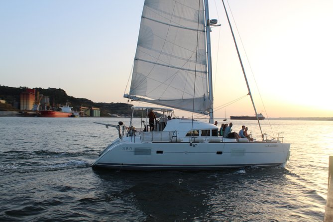 Lisbon Sailing Catamaran Public Cruise with drinks - Lisbon Sunset Catamaran: Why This 2-Hour Cruise Works