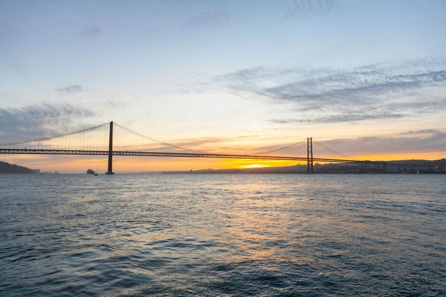 Lisbon: Sailing Tour on the Tagus River - Weather and route changes: how to stay flexible without losing the mood