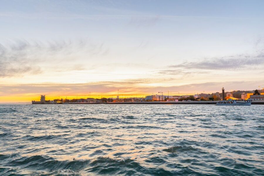 Lisbon: Sailing Tour on the Tagus River - The short on-ramp: walk, safety briefing, then you’re moving