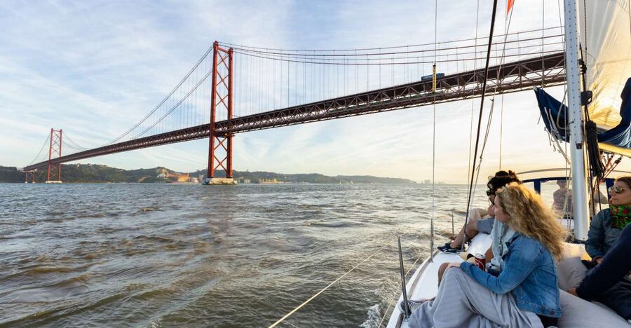 Lisbon: Sailing Tour on the Tagus River - Finding the boat at Marina Doca do Bom Sucesso (and what to wear)