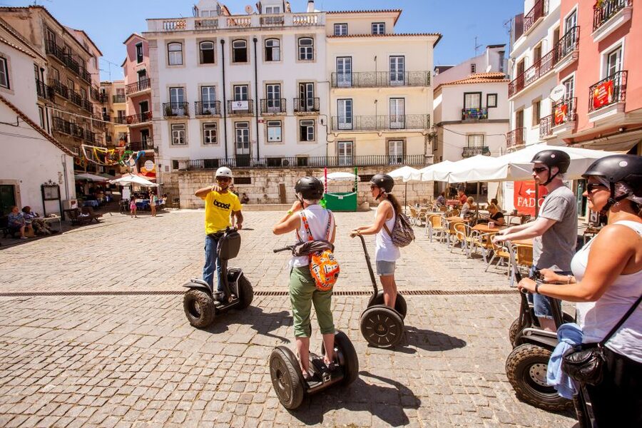 Lisbon: Segway Medieval Tour of Alfama and Mouraria - Mouraria: multi-ethnic streets and Fado houses
