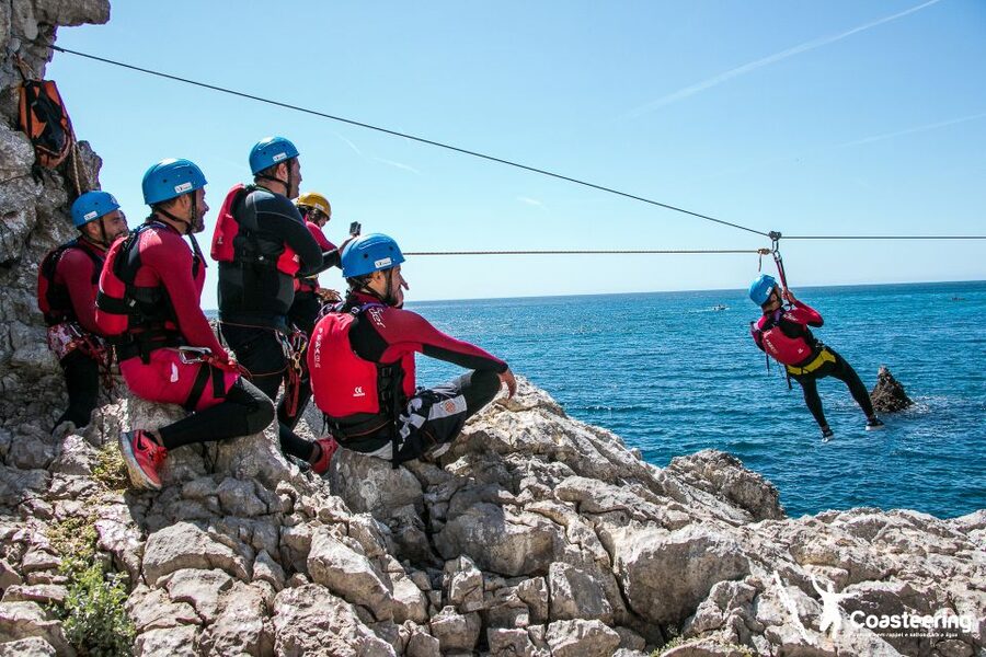 Lisbon: Sesimbra/Arrábida Natural Park Coasteering Adventure - Coasteering in Arrábida: what the day feels like