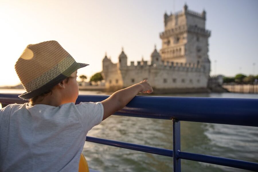 Lisbon: Sightseeing Boat Tour with Hop-On Hop-Off Option - Hop-on hop-off in real life: confirm before you sail