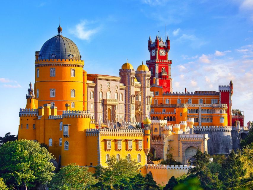 Lisbon: Sintra, Pena, Cabo da Roca Coast & Cascais Day Tour - Tour comfort and rules: what can affect your day