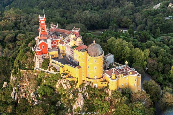 Lisbon: Sintra, Pena, Cabo da Roca Coast & Cascais Tour - Cascais free time: coast-town breathing room