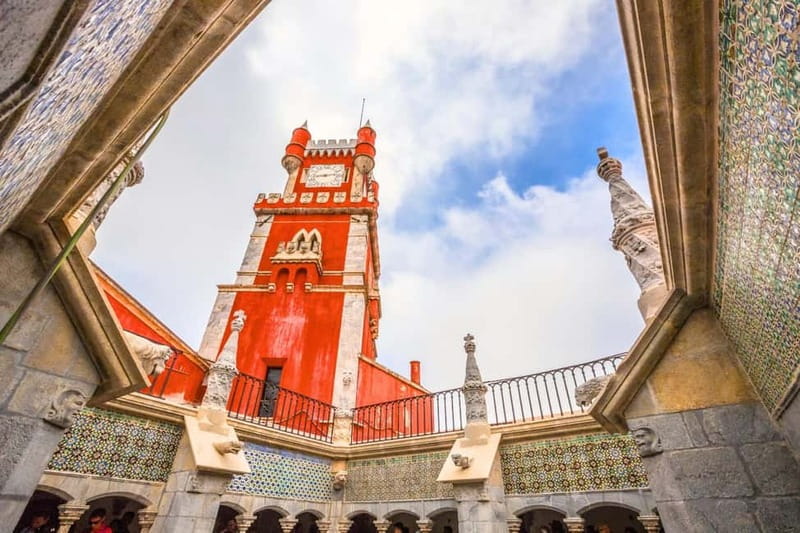 Lisbon: Sintra, Pena, Cascais & Cabo Day Tour with Tickets - Sintra Break Time in the Historic Center, With Lunch Options Nearby