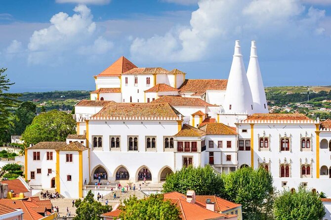 Lisbon: Sintra, Pena Palace, Cape Roca & Cascais - Guided Tour - Key things to know