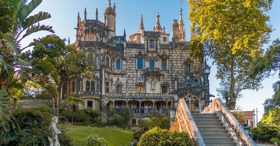 Lisbon: Sintra, Regaleira with ticket guided tour by train - The Historic Streets of Sintra in 1.5 Hours