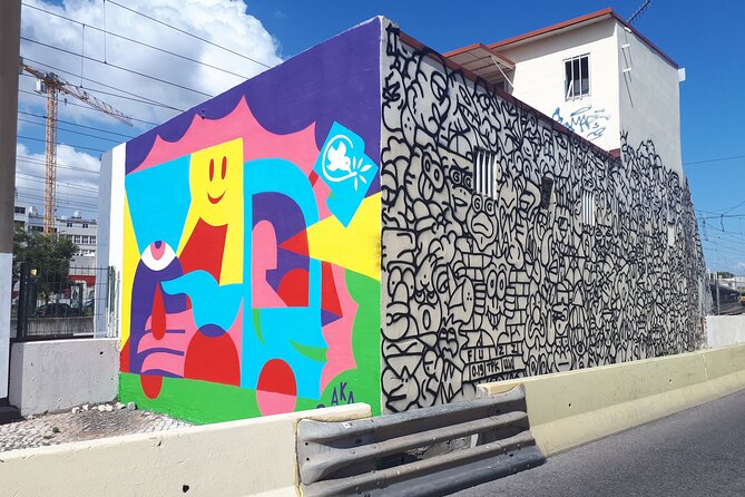 LISBON Street Art Tour - Stop 3: Graça and São Vicente Murals, From Very Local to International Artists