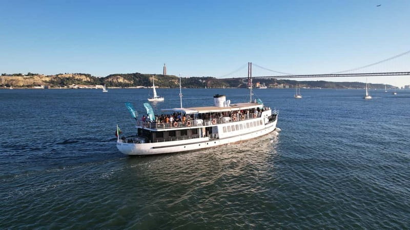 Lisbon: Sunset Boat Tour with Music and Drinks - Lisbon Sunset Views, But With a Beat: Why This Cruise Works