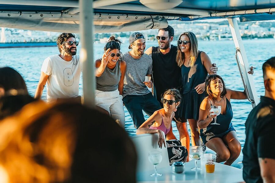 Lisbon: Sunset Catamaran Boat Tour with Music and Drinks - Who should book this catamaran sunset cruise