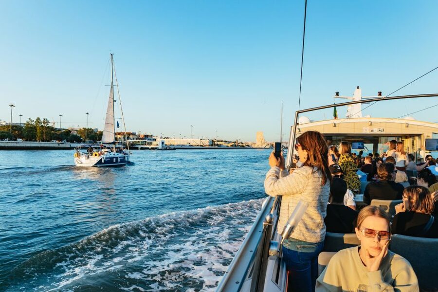 Lisbon: Sunset Cruise with Welcome Drink and Snacks - Price and Value: Is $35 Worth It for 1.5 Hours?