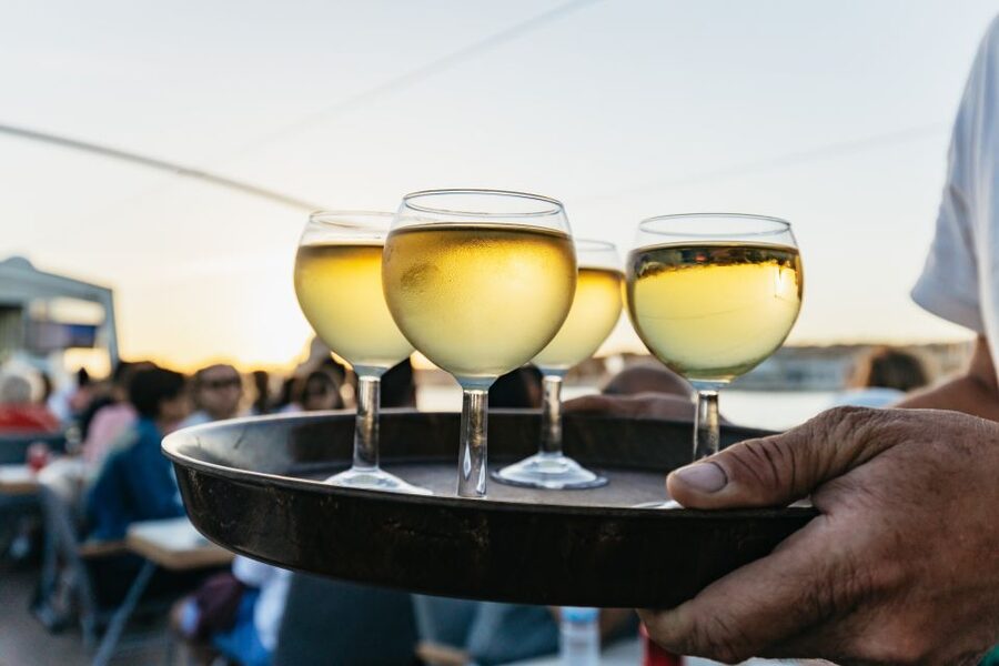 Lisbon: Sunset Cruise with Welcome Drink and Snacks - Drinks, Snacks, and Music: What the Included Treats Actually Feel Like
