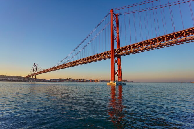 Lisbon Sunset Cruise with Wine and Snacks - Getting the Best Experience With a Large Group